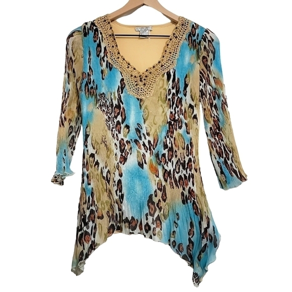 ALBERTO MAKALI CROCHET, BEADED, CRINKLED ANIMAL PRINT BLOUSE - Picture 2 of 9